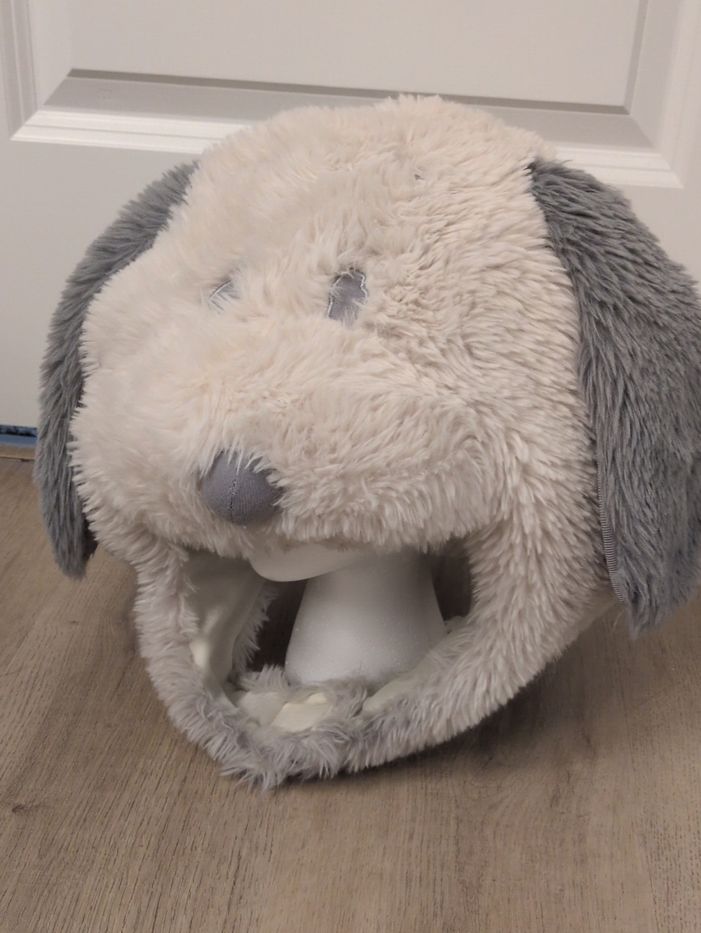 Snoopy Plush Hat From Universal Studios Japan in Cream and Gray
